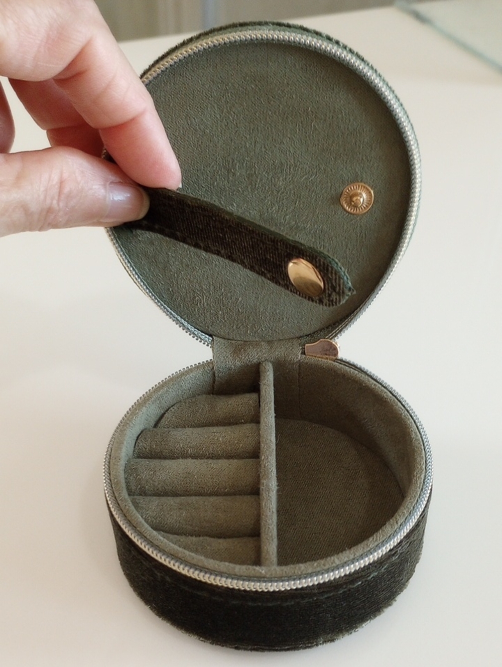 Olive Green Round Jewelry Travel Case - Picture 3 of 4
